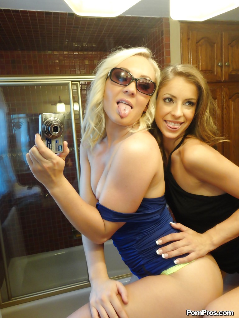 Lesbian Selfie Nude